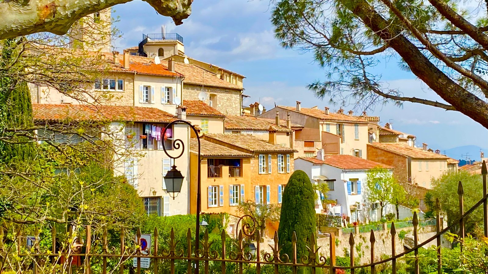 Mougins village